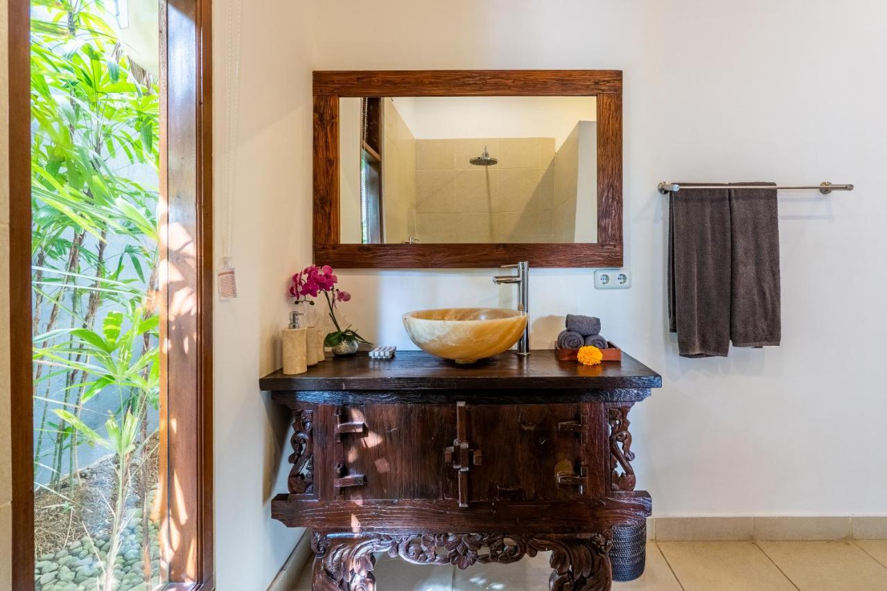 Romantica Villa Ubud Exterior photo